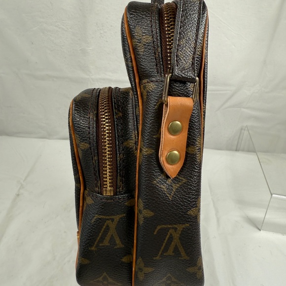Louis Vuitton Brown Crossbody Bag - Picture 4 of 15